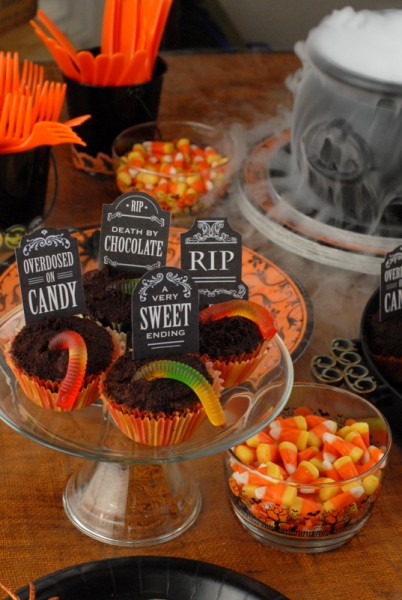 boulderlocavore.com graveyard cupcakes 778