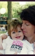 Million Mom March for Gun Control 2000: 'Flowers are Good; Guns are Bad'.  Mobilizaing for Common Sense Gun Control.