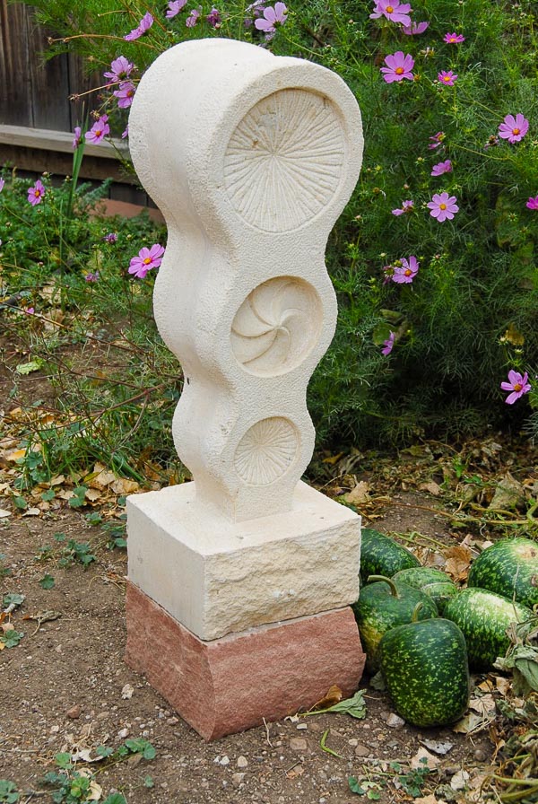loukonen farms sculpture