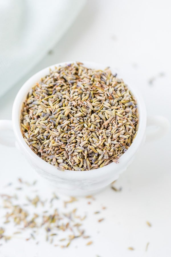 dried lavender in small white bowl