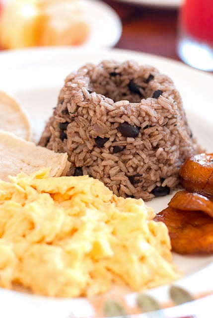 Authentic Costa Rican Gallo Pinto recipe (beans and rice) with scrambled eggs