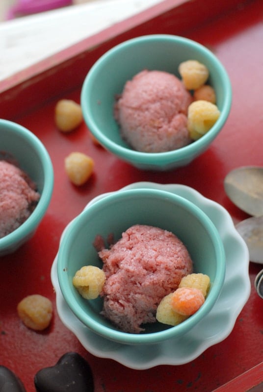 {No Machine} Strawberry Jam Buttermilk Ice Cream and Homemade Chocolate Hearts