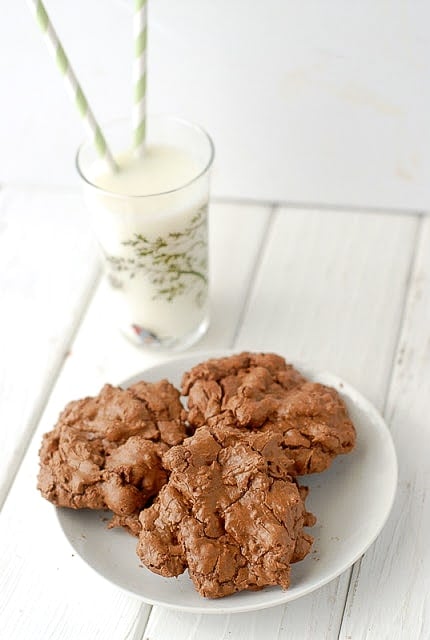 A plate of Cookies