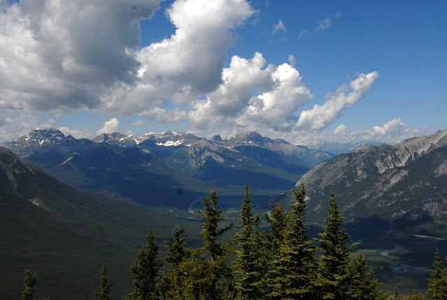 A view of a snow covered mountain