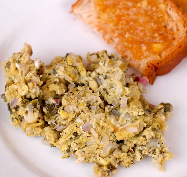 scrambled eggs with sorrel