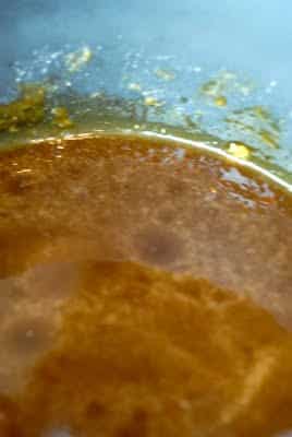 making caramel 