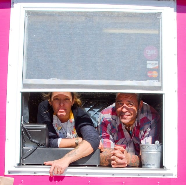 Comida food truck workers