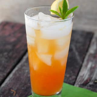 peach julep cocktail
