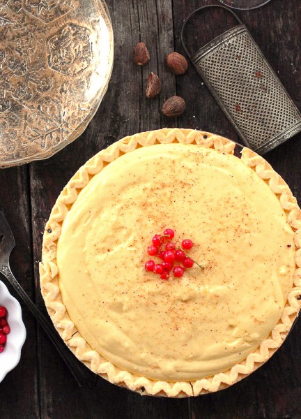 eggnog pie with currants on top