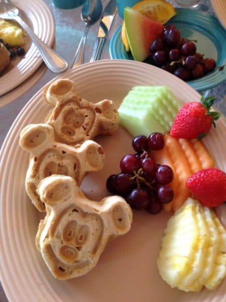 Gluten-Free Mickey Mouse Waffles at the Plaza Inn Character Breakfast {Disneyland CA}