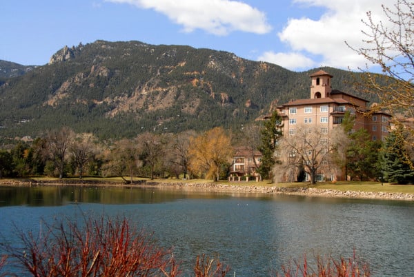 Broadmoor Hotel lake