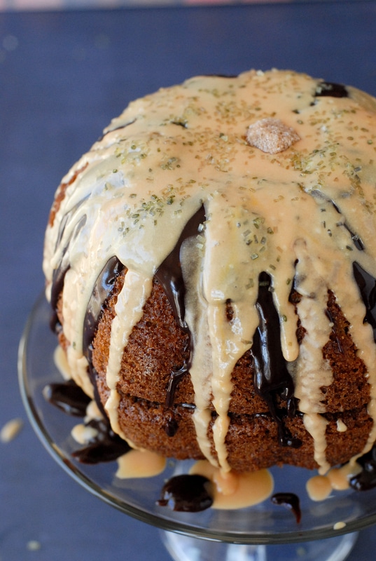 Great Pumpkin Pinata Cake top