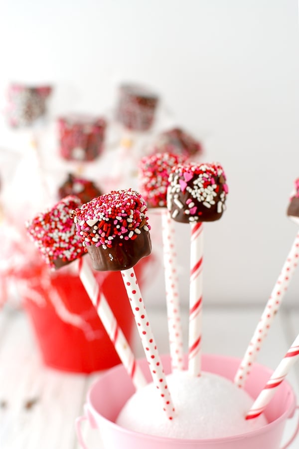 Chocolate Marshmallow Valentine\'s Pops 