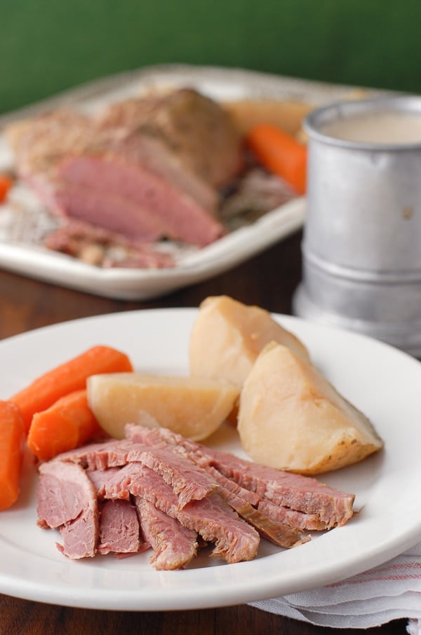 Slow Cooker Beer-Simmered Corned Beef 