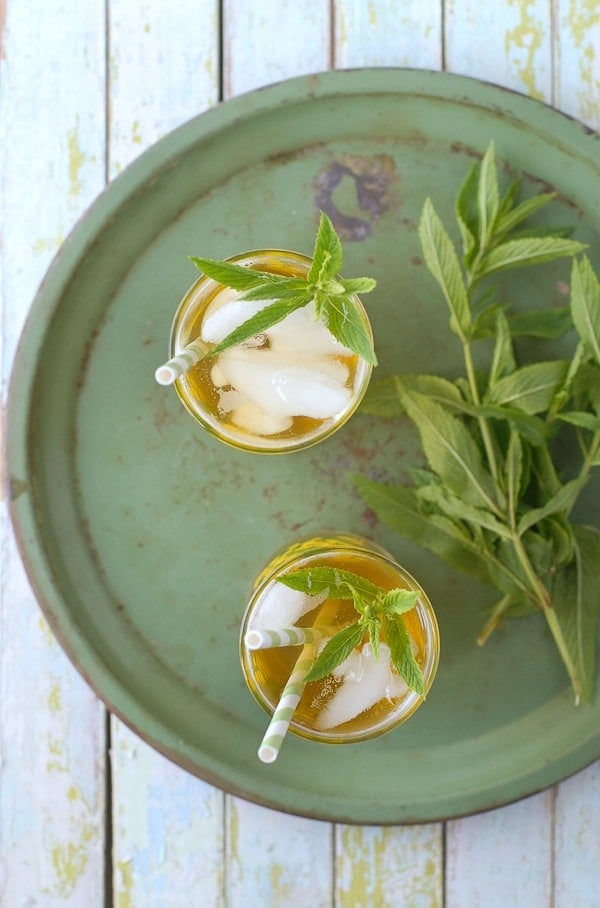 Lemongrass-Lavender Green Sun Tea from above