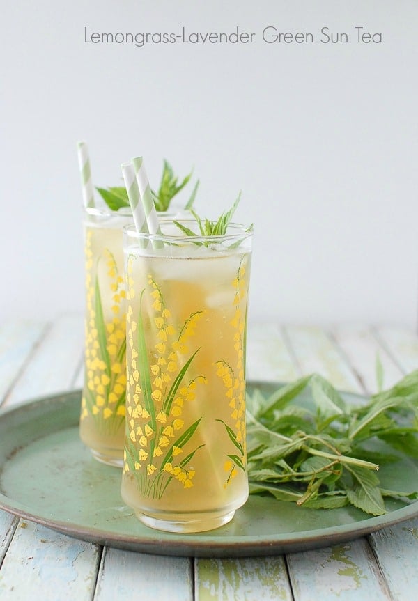 Lemongrass-Lavender Green Sun Tea with mint