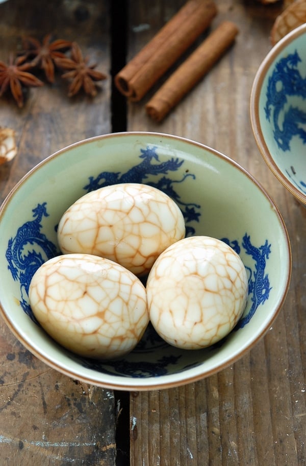 Marbled Chinese Tea-Spice Eggs in an asian bowl