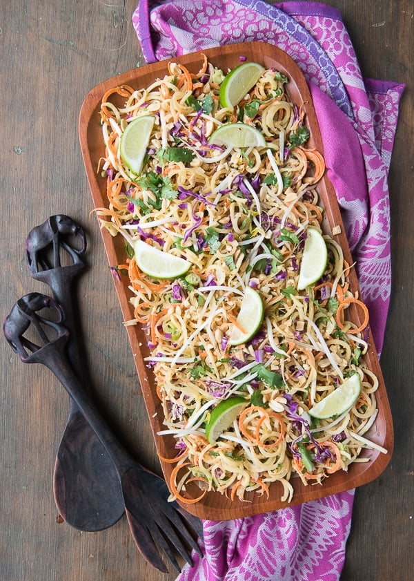 Pad Thai Salad with Spiralized Green Papaya and Spicy Peanut Dressing 