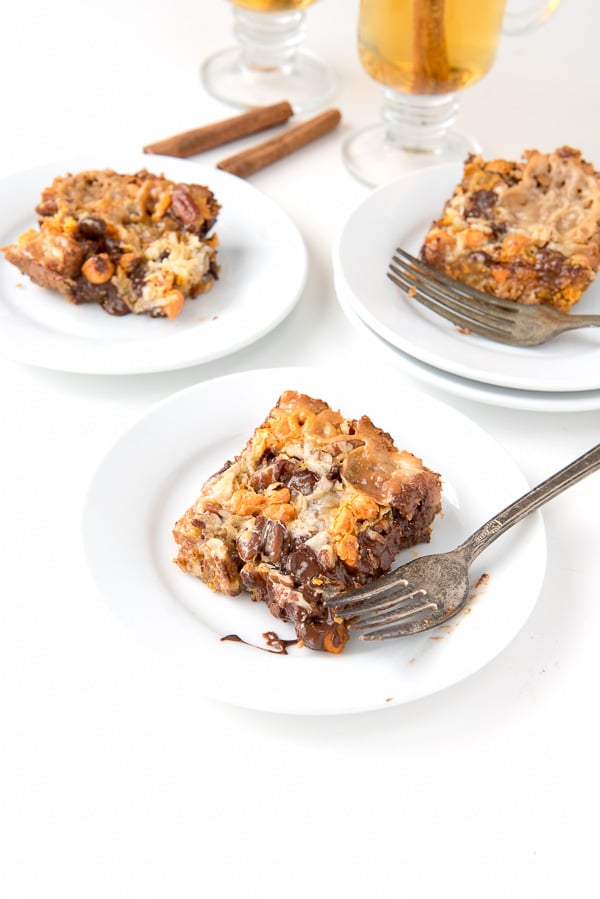 Pumpkin Spice Hello Dolly Bars on plates