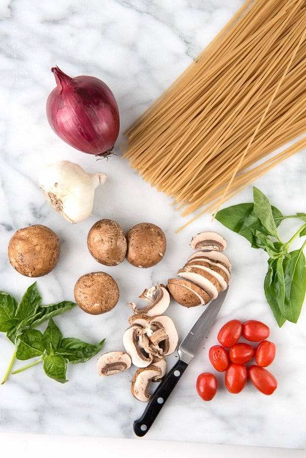 Spicy One Pot Gluten-Free Tomato Mushroom Basil Pasta ingredients