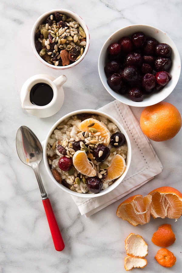 Overnight Oatmeal Pudding with Cherries With fruit and seeds