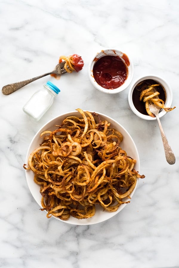 Spiralized Curly, Oven Baked Potato Fries I Vegan & Gluten Free