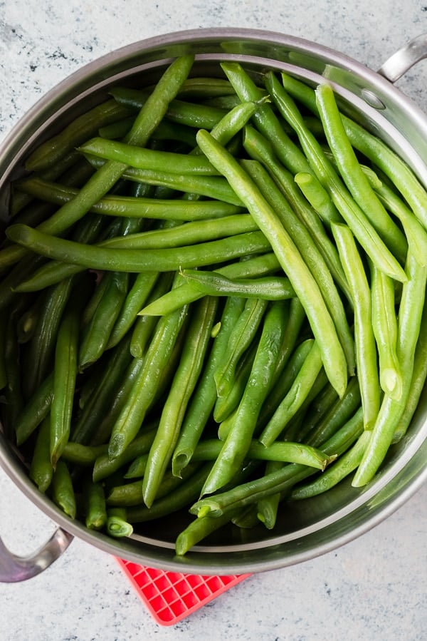 green beans in steamer