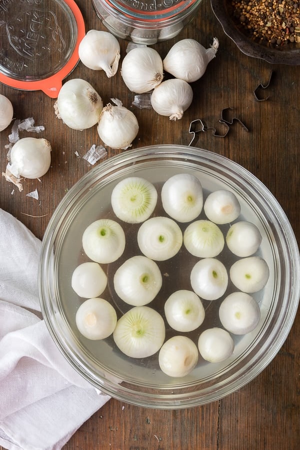 pearl onions in pickling brine in a glass bowl