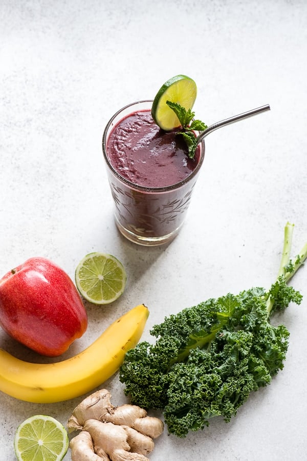 Berry Mojito Smoothie with lime slice and mint