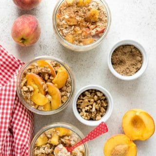 Peach Pie Overnight Oats in Weck tulip jars