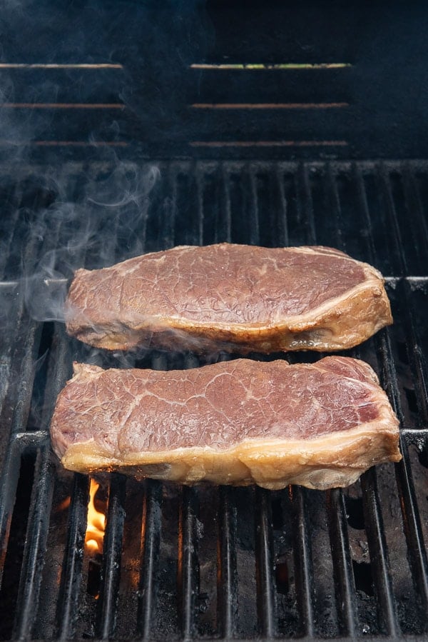 New York Strip making grill marks rotated 90 degrees (steak on grill)