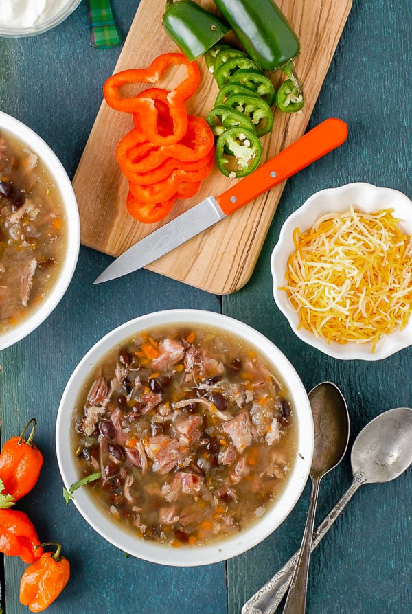 slow cooker black bean and hambone soup