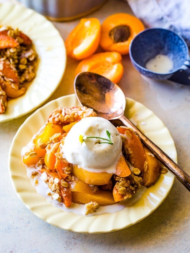 cropped-Apricot-Crumble-with-ice-cream-Boulderlocavore.com-26.jpg