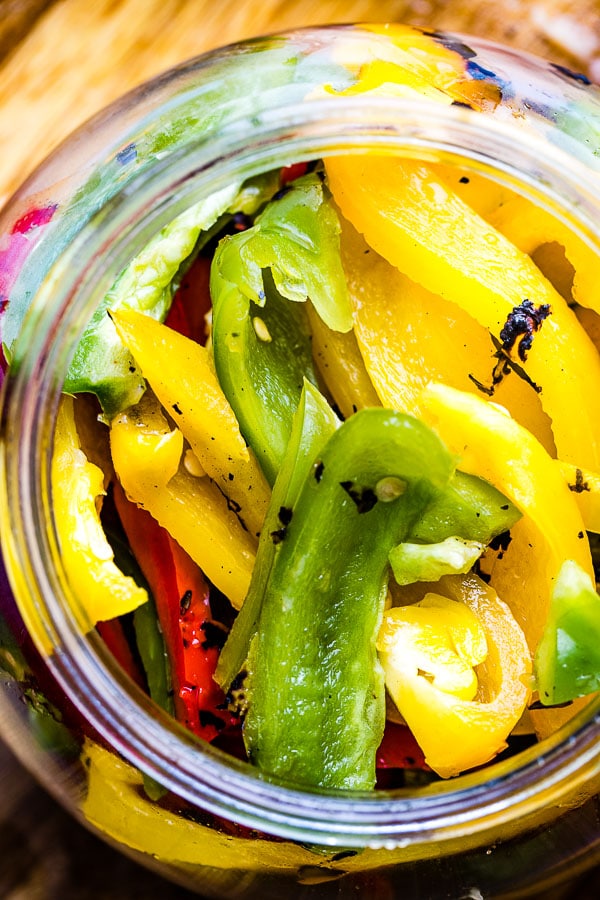 roasted peppers in jar sliced 