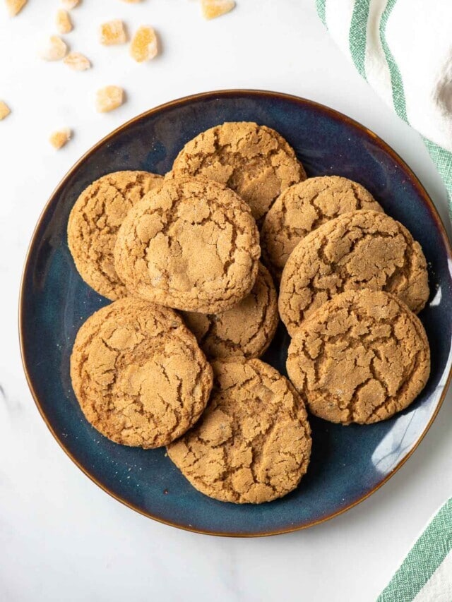 Easy and Chewy Ginger Snaps Cookies