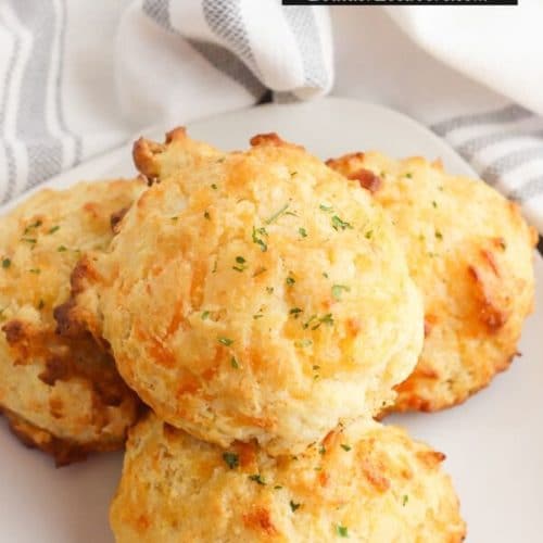 Homemade Cheddar Bay Biscuits - Red Lobster Copycat Recipe