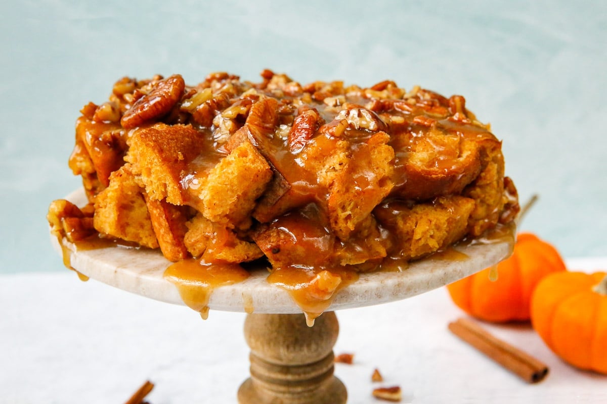 pumpkin french toast with sauce 