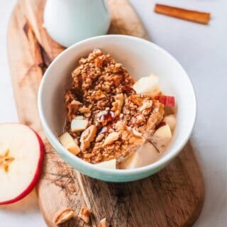 APPLE BAKED OATMEAL TITLE IMAGE