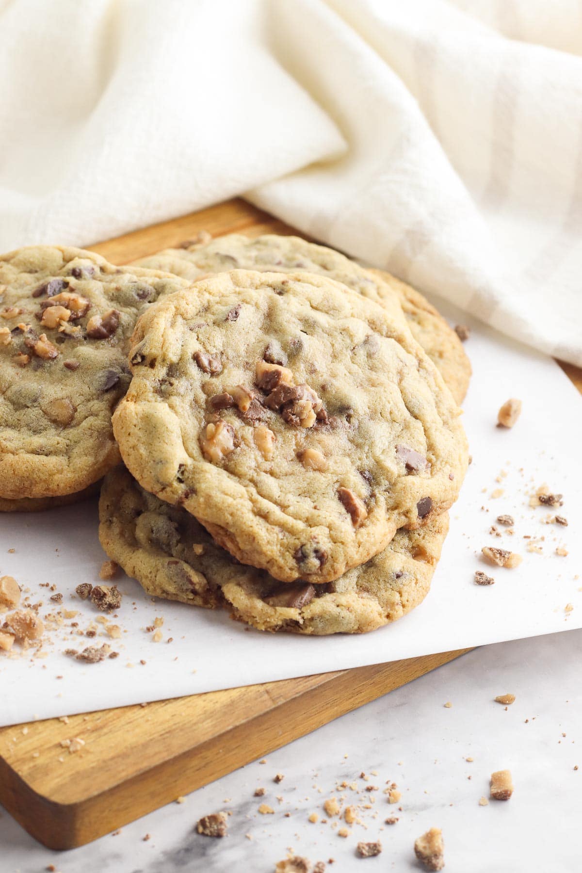 toffee cookies three cookies 