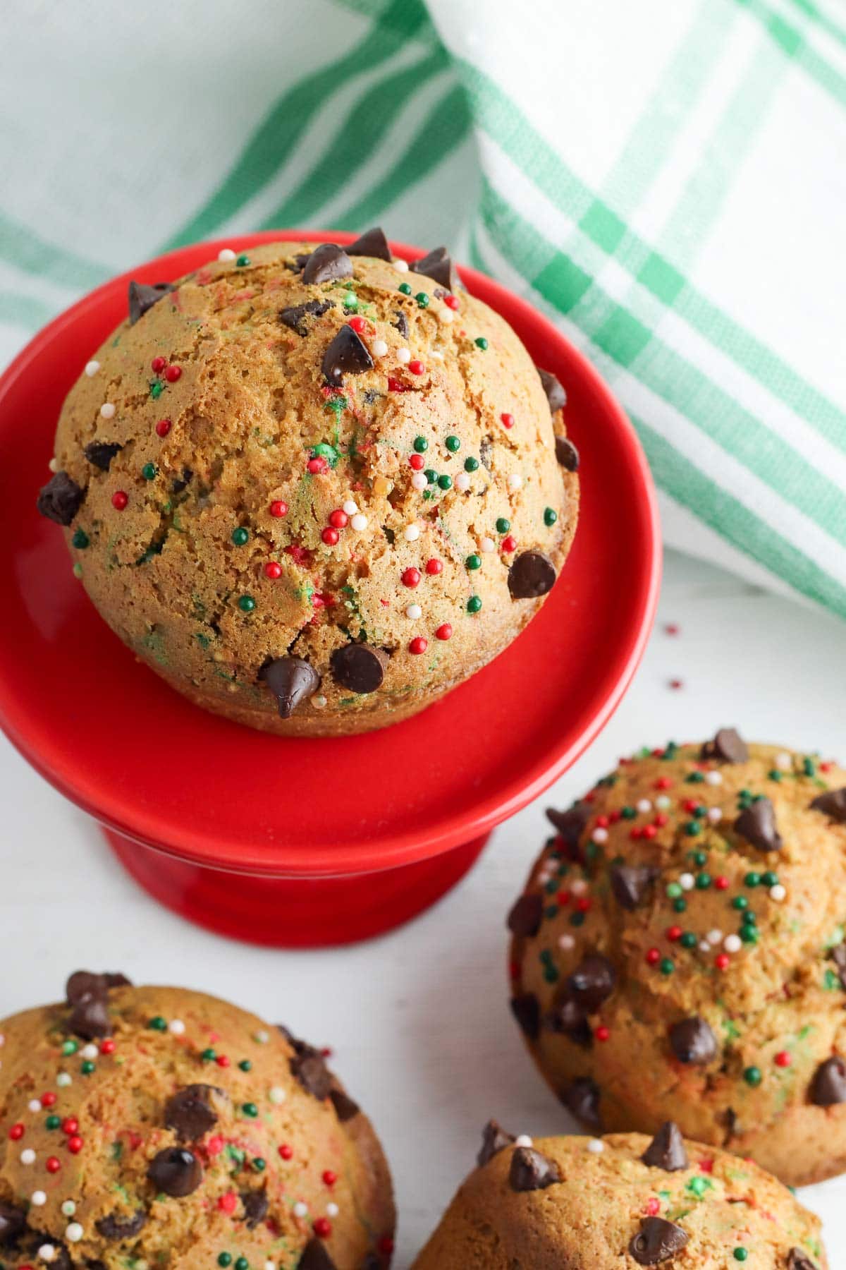 christmas muffins on pedestal 