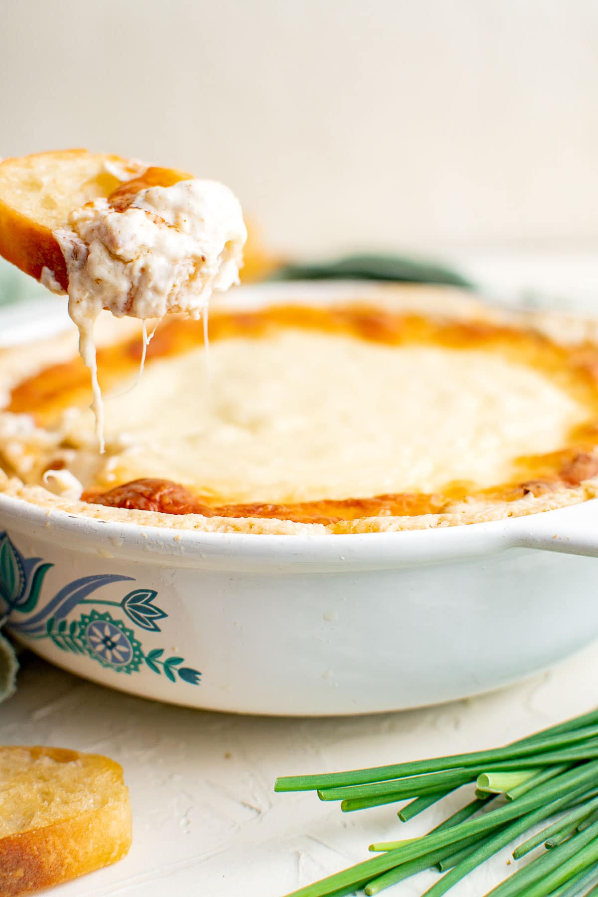 crab dip side with baguette 