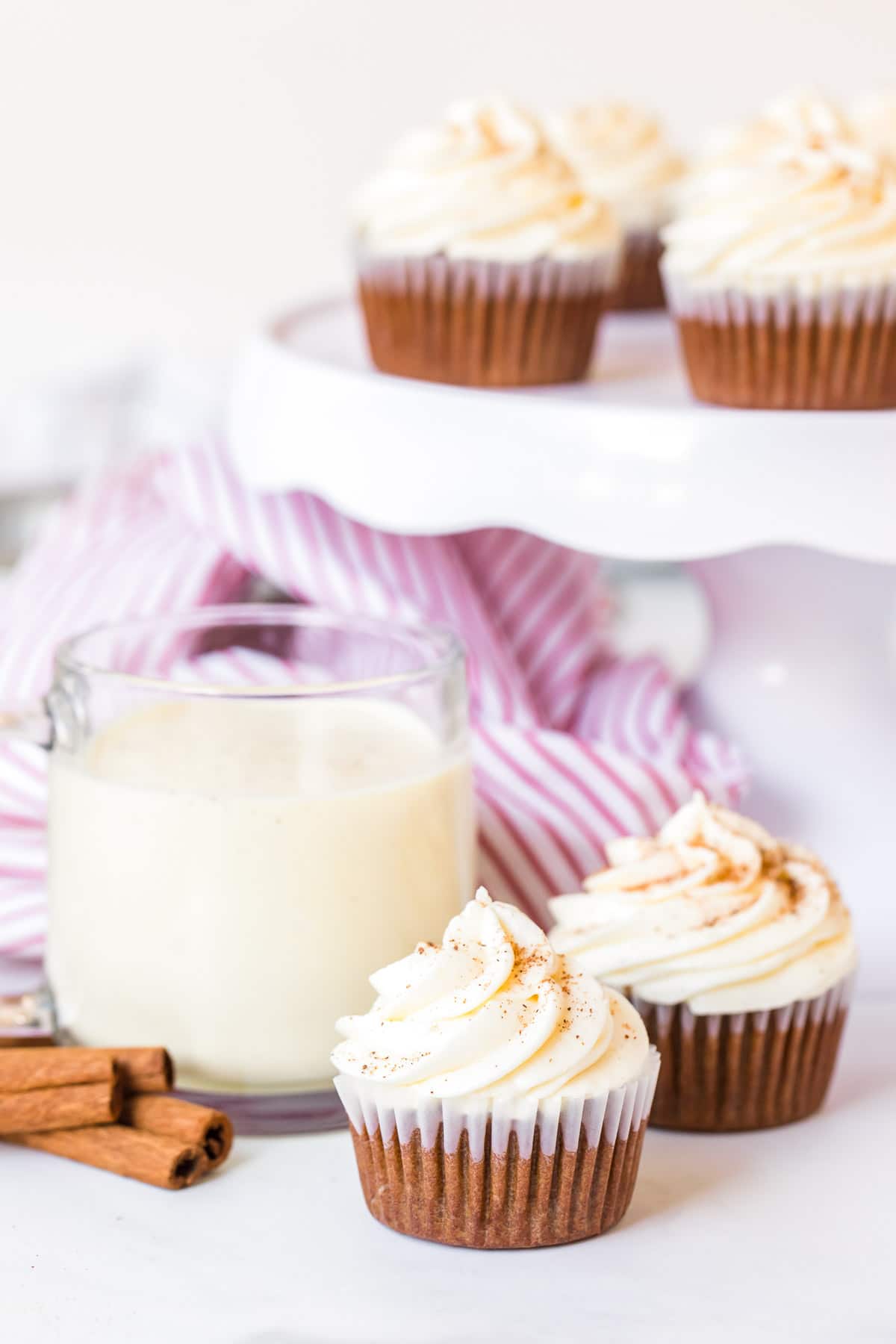 gingerbread cupcakes with eggnog