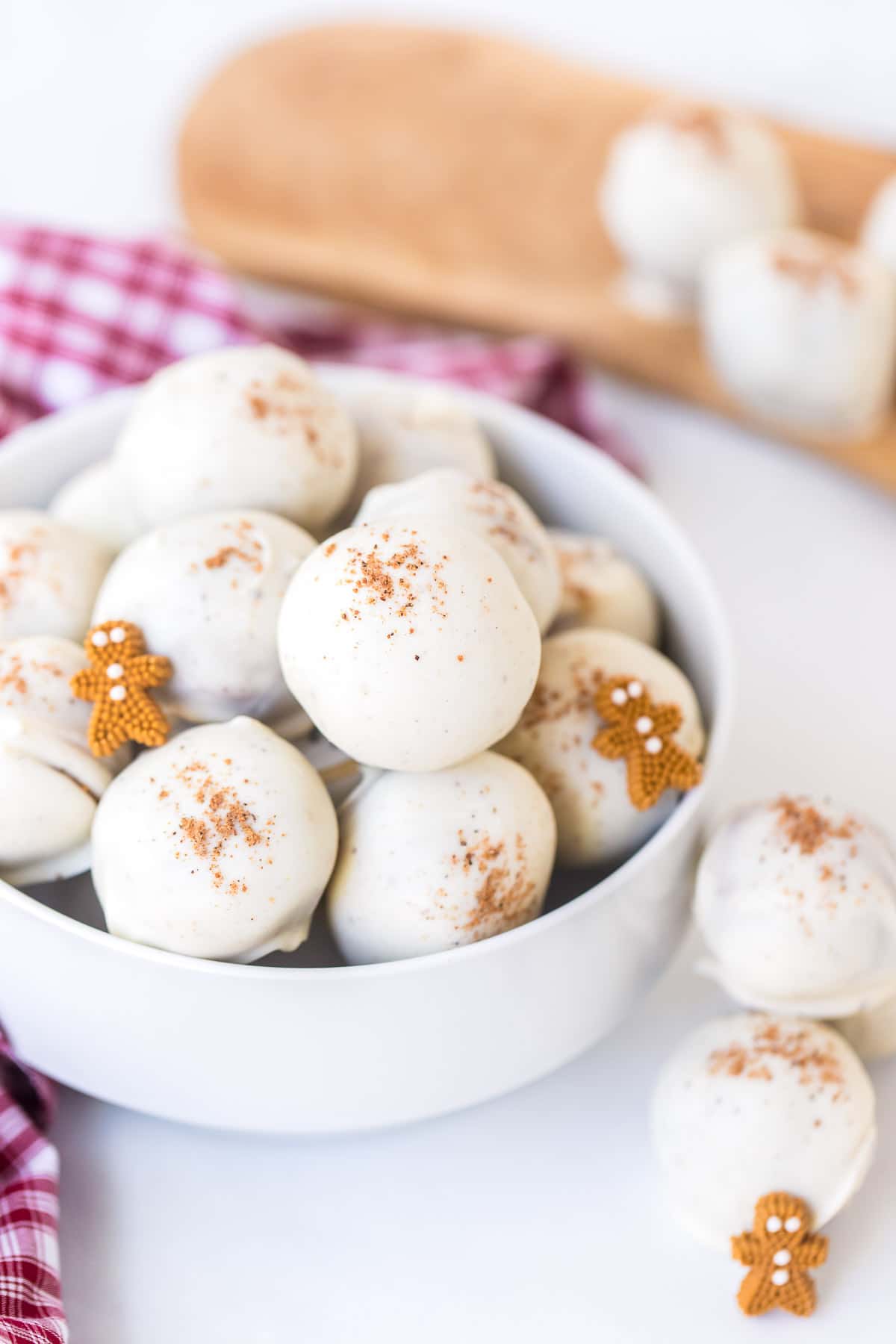 gingersnap white chocolate truffles in bowl 