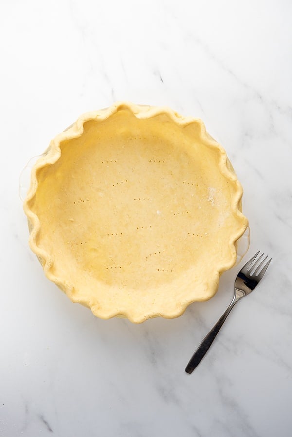 how to dock a pie crust