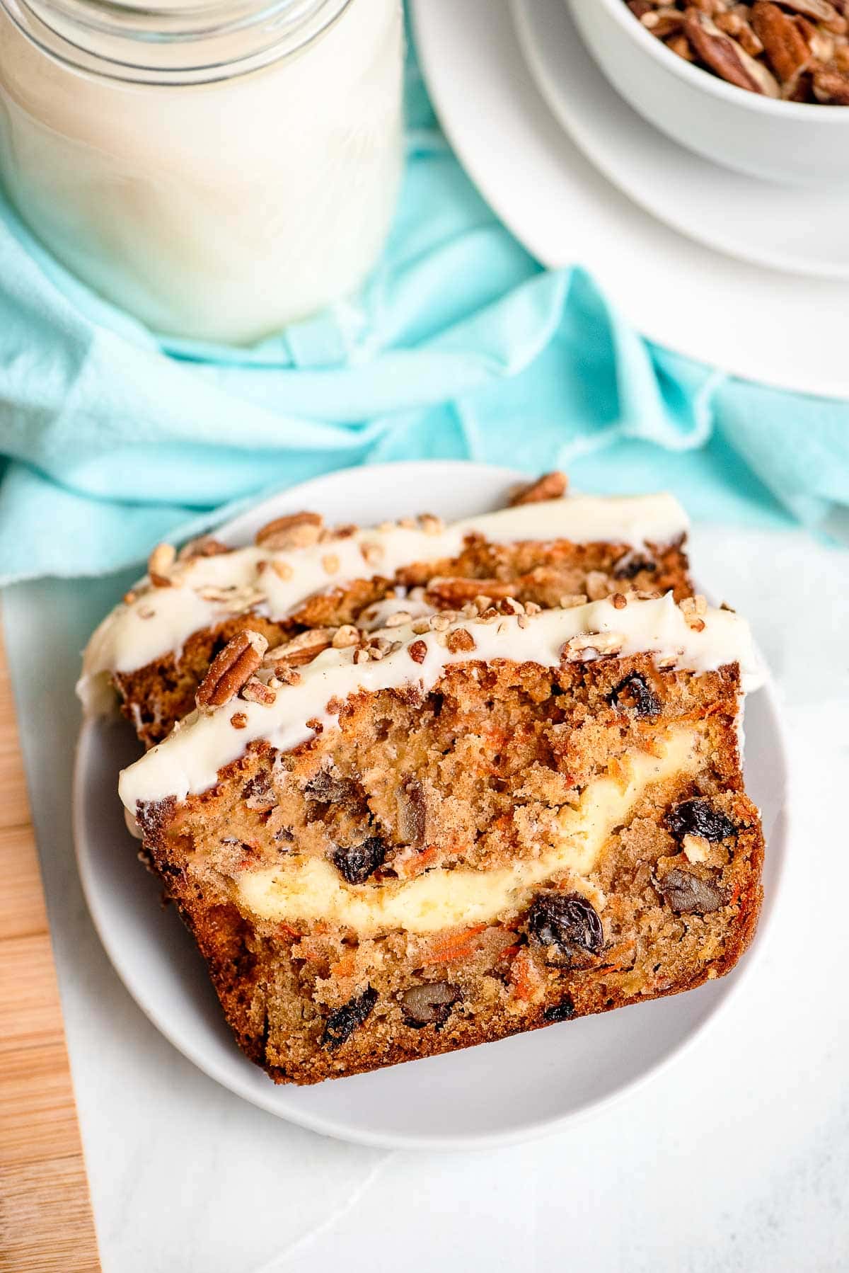 carrot cake loaf slices