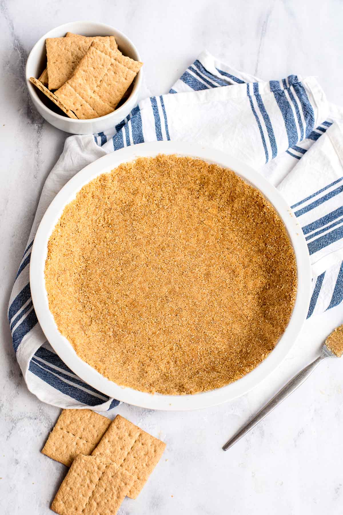 prepared graham cracker pie crust