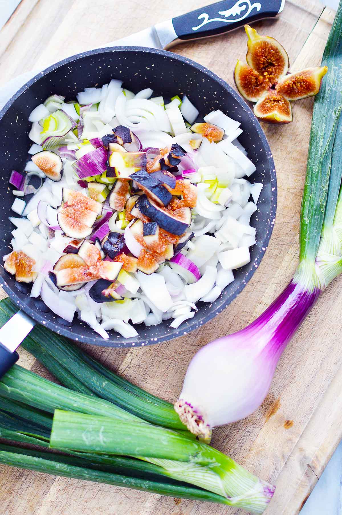 onions and figs in skillet