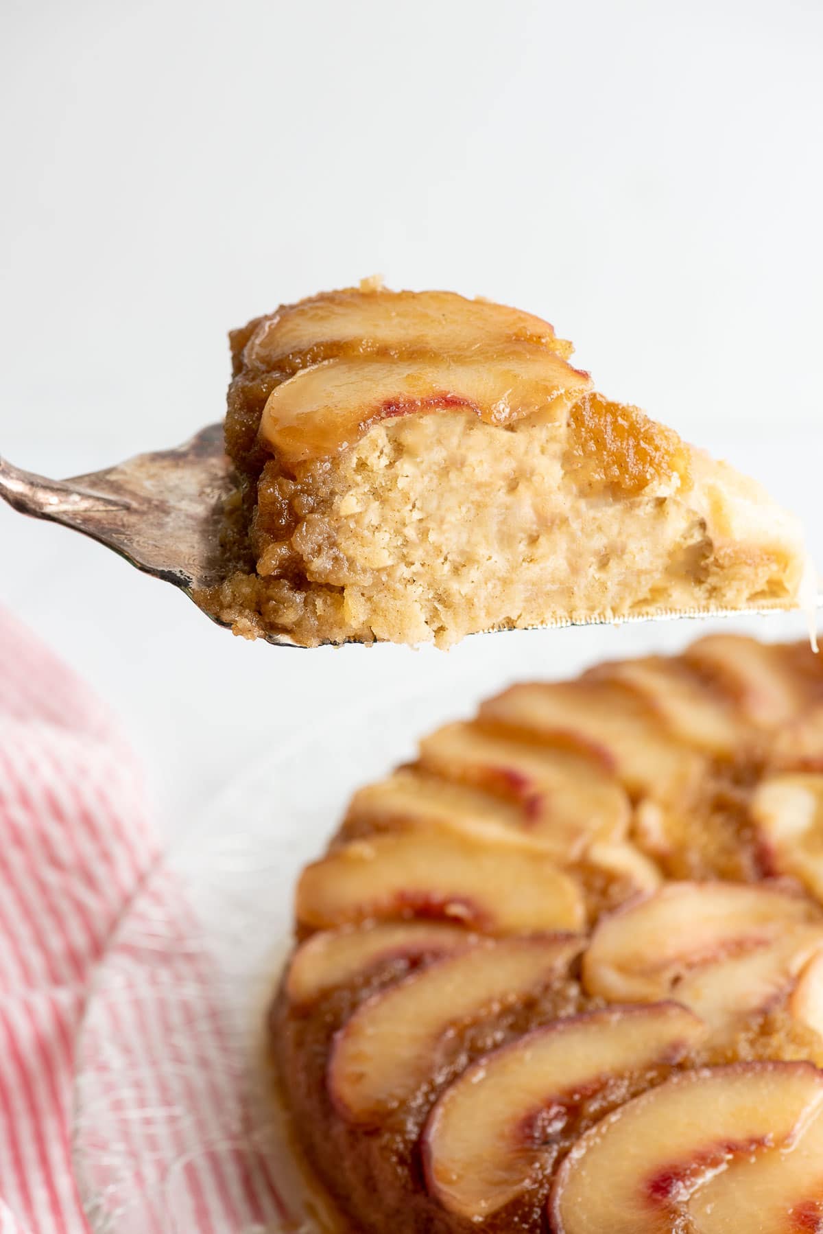 peach upside down cake slice 