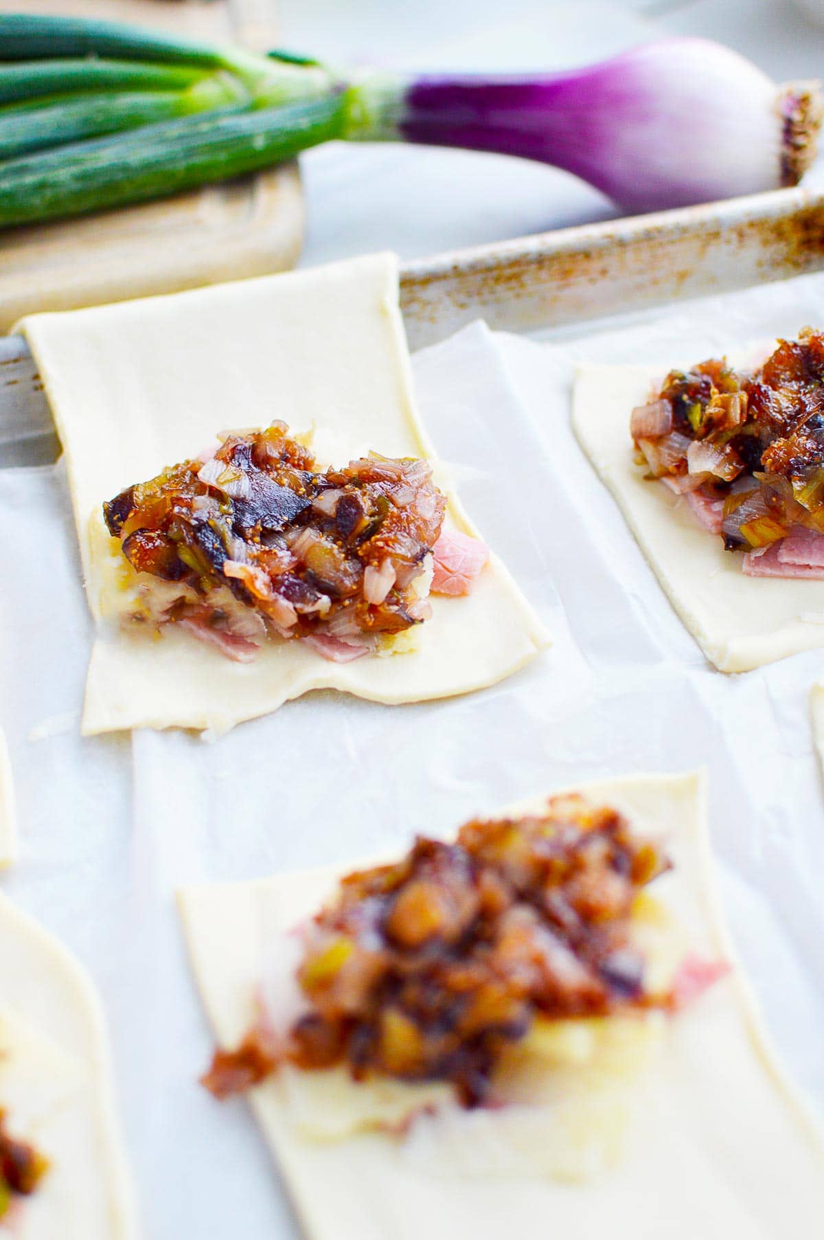 puff pastry with fig and onion filling 