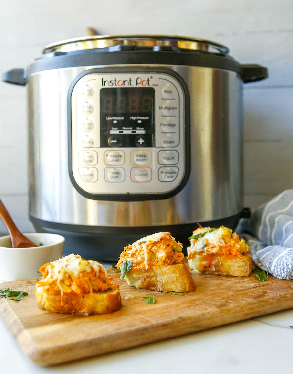 buffalo chicken crostini with Instant Pot
